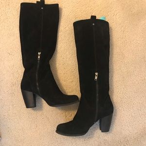 EUC Ugg Ava Boots- Black Suede 8.5 Wide